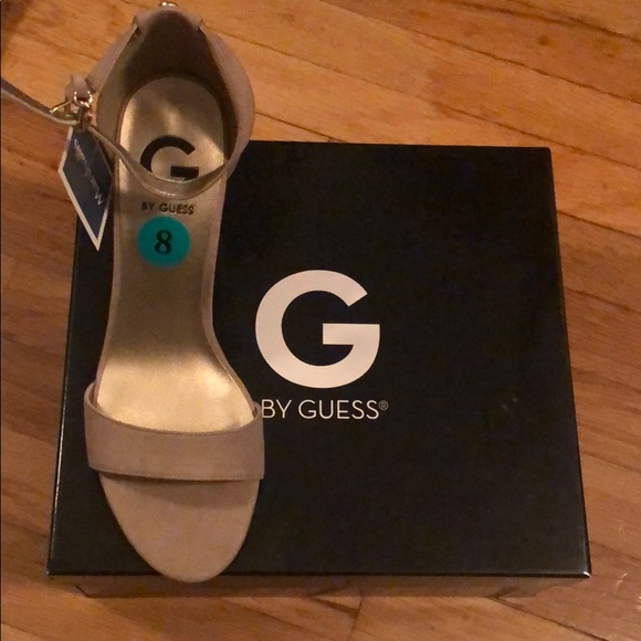 Guess chunky heels NIB - Picture 2 of 4